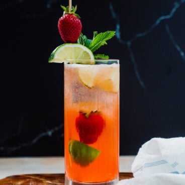 Summer cocktails: strawberry mojito in glass